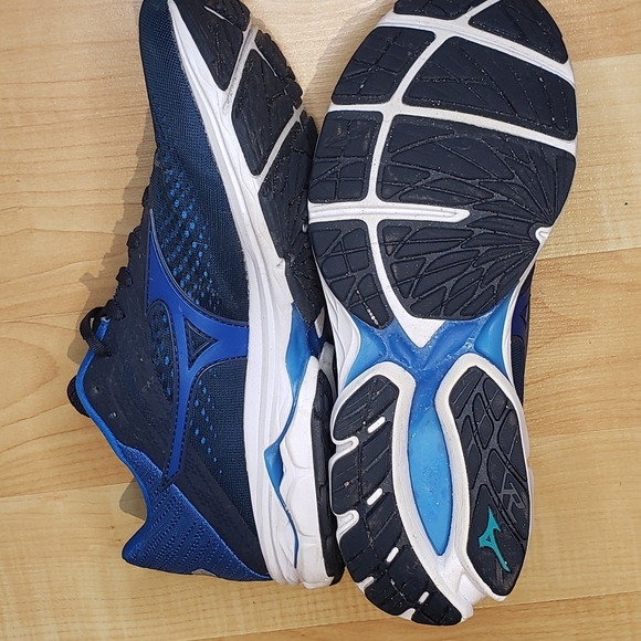 Mizuno Waverider 23 Running Shoes - Picture 5 of 6